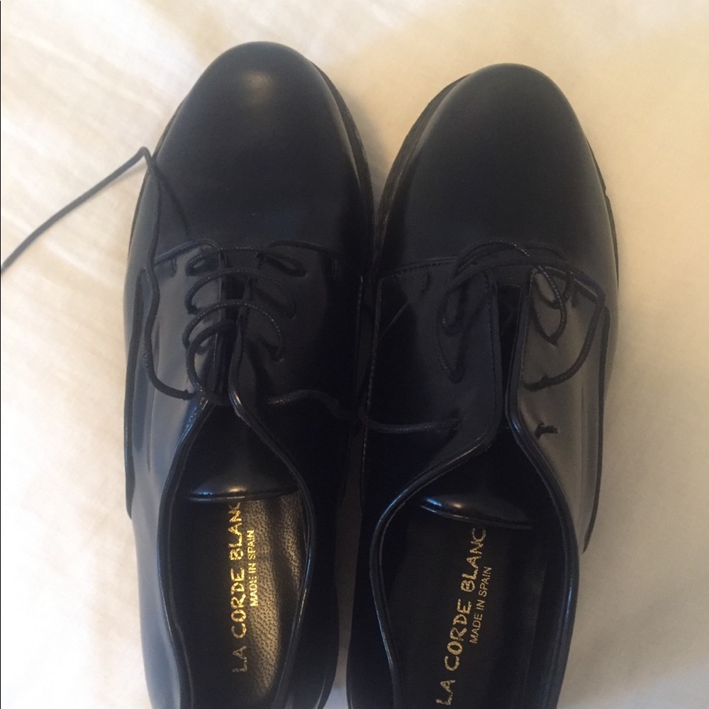 La Corde Blanche Patent Leather Shoe sz 38 (US 8)